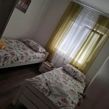 Iko Апартаменти Каштела